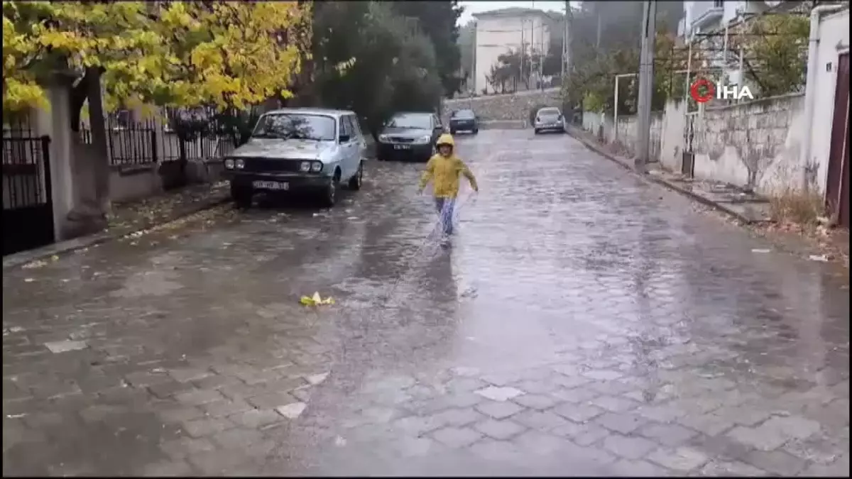 Denizli’ye Aylardır Beklenen Yağmur Geldi